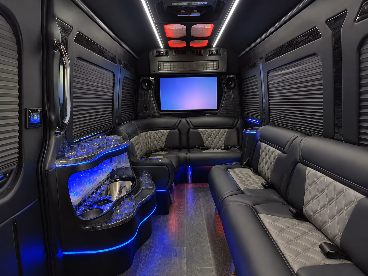 billingscoachbuscompany com is ready to help you find the right prom bus for your billings group